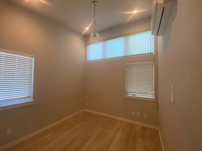 Building Photo - 301 Lacour Way
