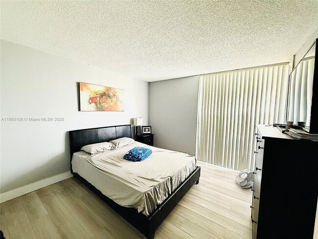 Building Photo - 10700 SW 108th Ave