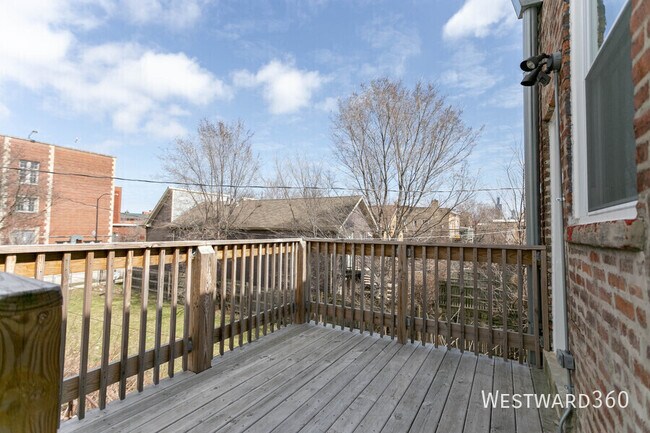 Building Photo - 211 S Campbell Ave