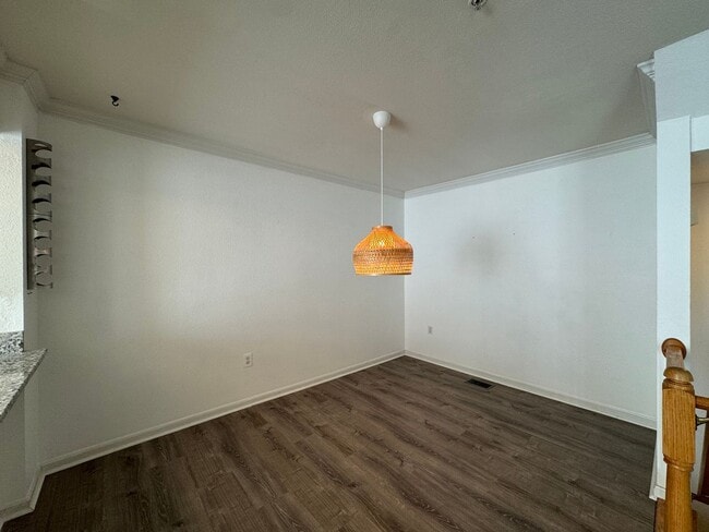 Building Photo - Spacious 3 Bed 3 Bath Condo With Balcony In Gates Of Fair Lakes