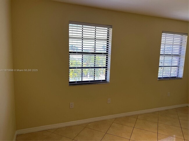 Building Photo - 9908 Hammocks Blvd