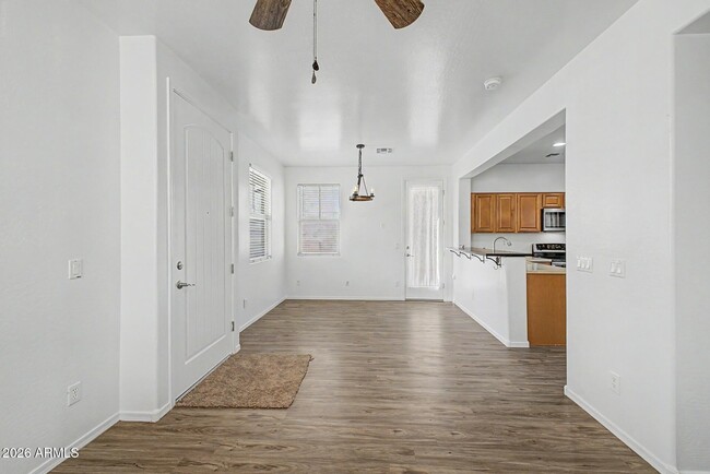 Building Photo - 2879 Claire Dr