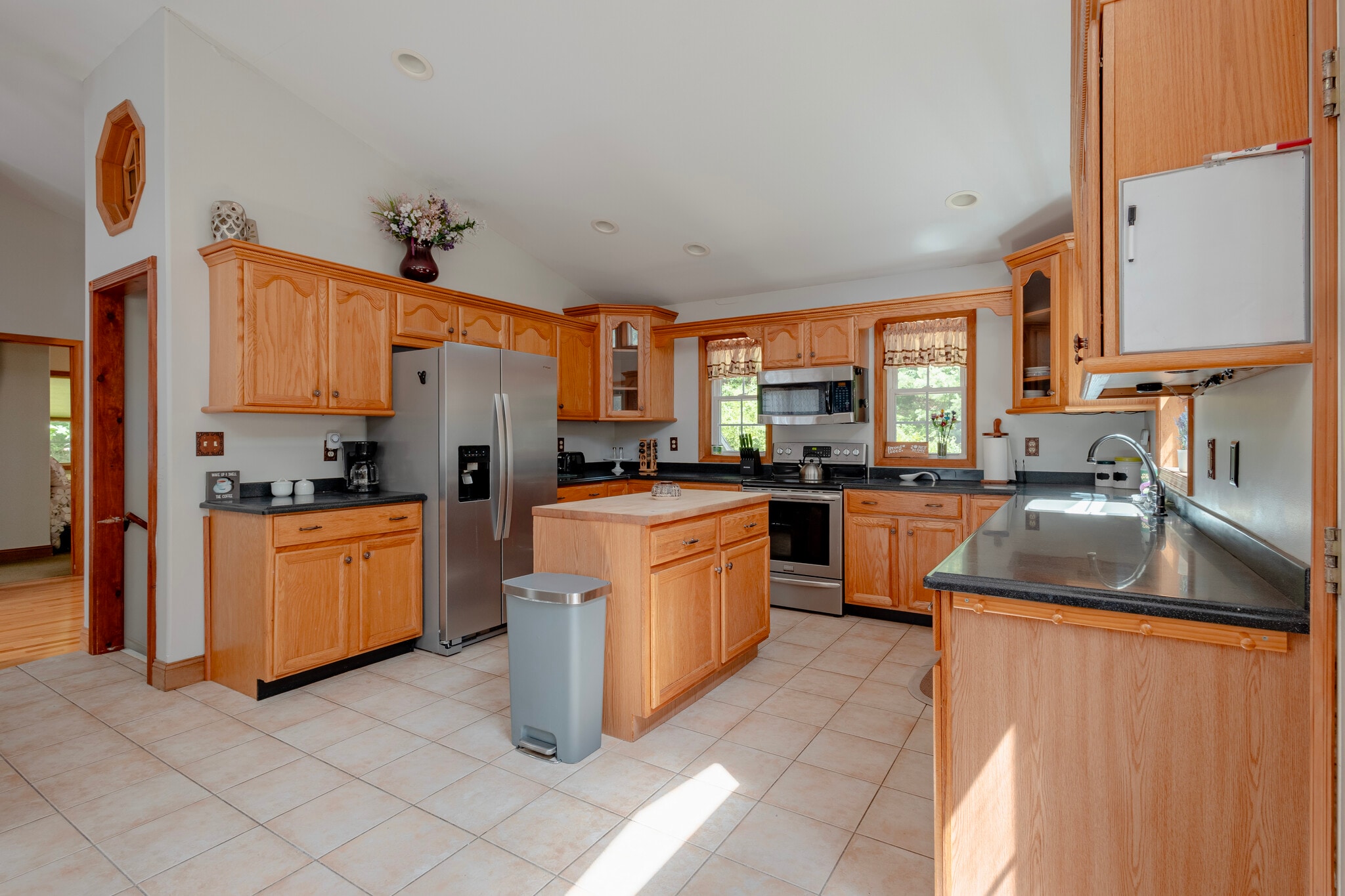 Building Photo - 386 Leroux Rd