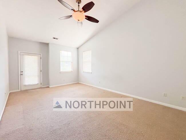 Building Photo - 3 Bed 2 Bath townhome near Jordan River Park!
