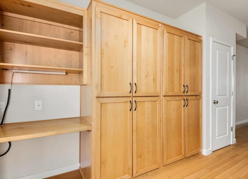 Building Photo - 4132 S Corbett Ave