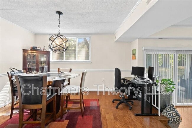 Building Photo - 5121 Maris Ave