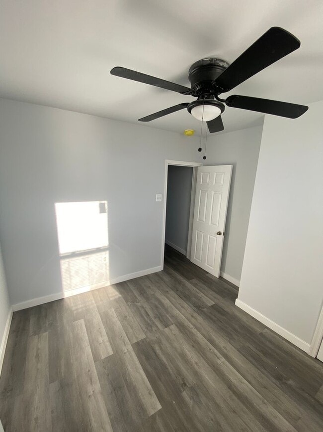 Building Photo - Section 8 Welcome! Newly renovated three bedroom, one bath