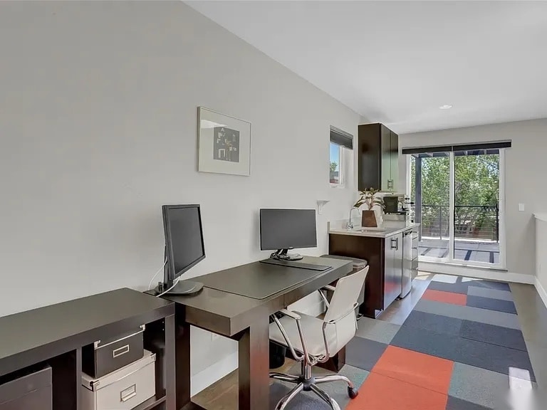 Building Photo - 2713 Grove St