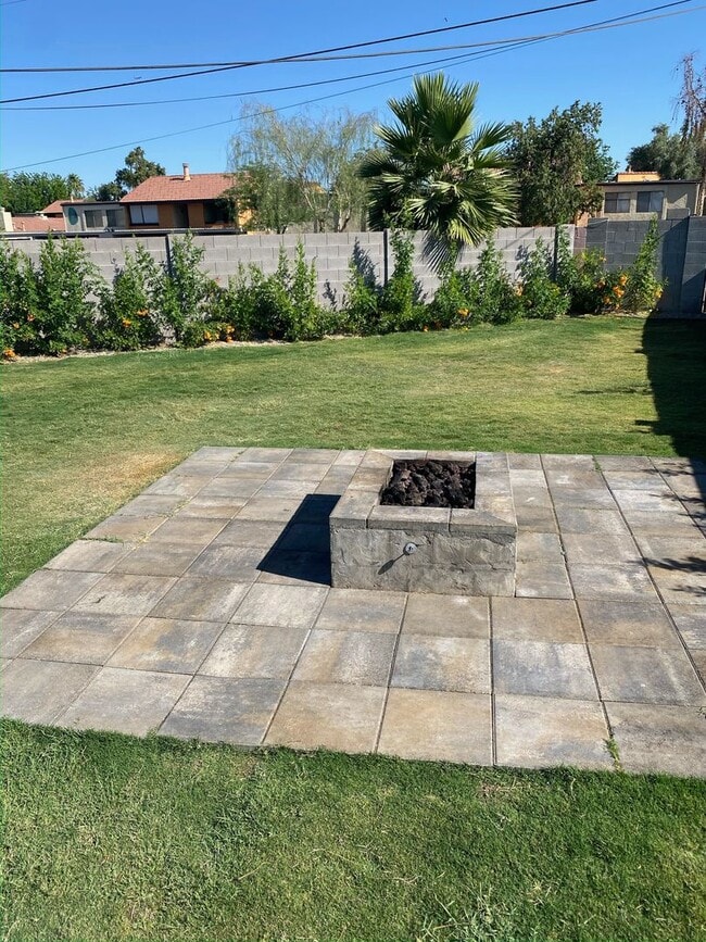 Building Photo - 6-Bedroom Tempe Home with Private Pool & Ideal Location