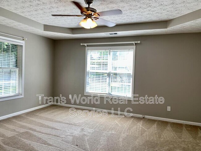 Building Photo - 4442 Keenly Valley Dr NE