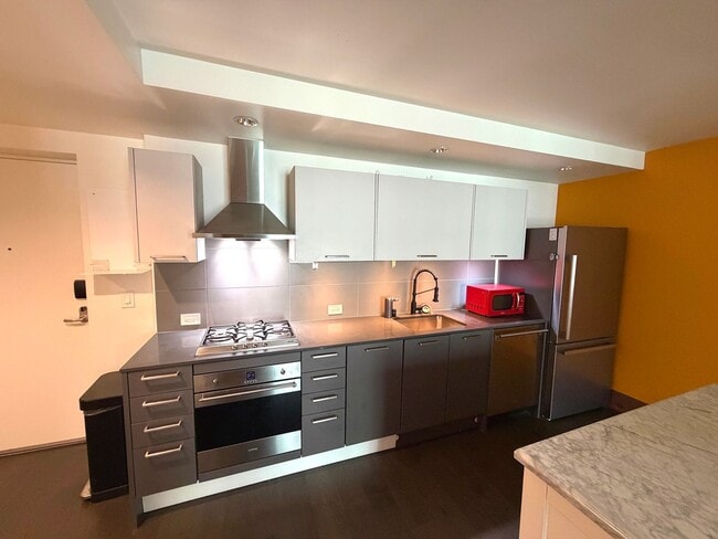 Building Photo - NEW CONSTRUCTION Funky 600sf 1BR/1BA Mid-Market AVAILABLE NOW