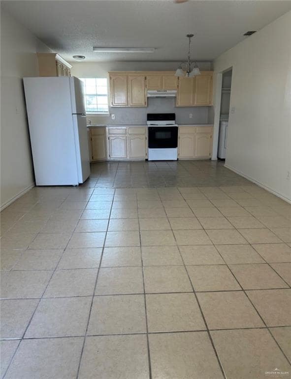 Building Photo - 18 Oasis Dr