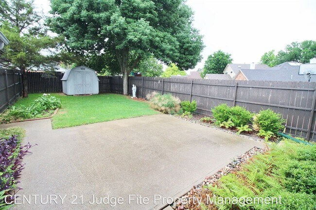 Building Photo - 3 br, 2 bath House - 1702 Straus Road