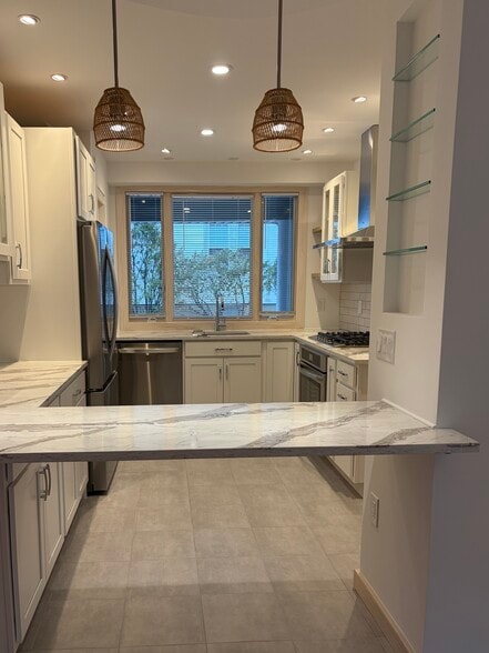 Kitchen - 25 Bogert Pl