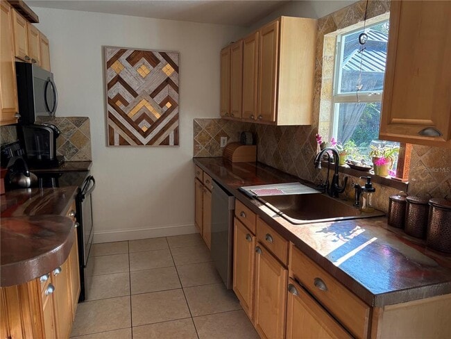 Building Photo - 4716 W Wyoming Ave