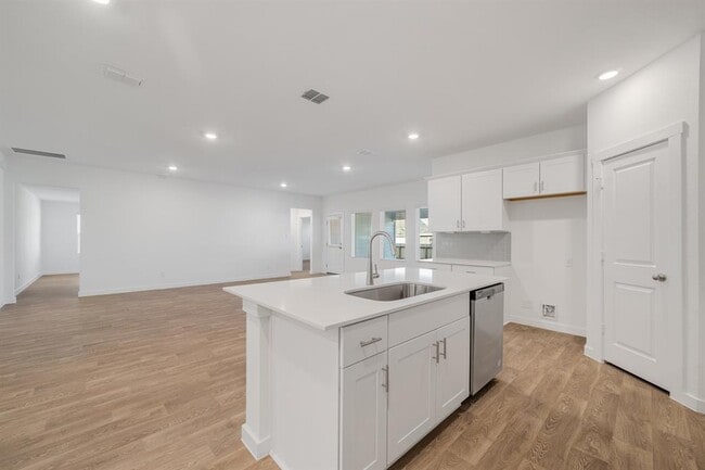 Building Photo - 709 Tranquility Ln