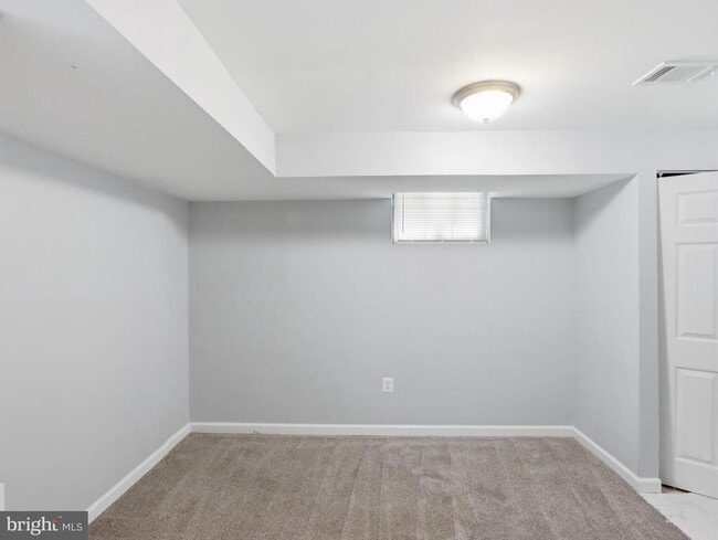 Building Photo - 5112 Crosswood Ave