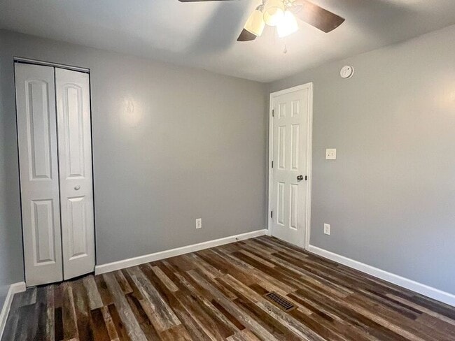 Building Photo - 55 Peachtree Dr