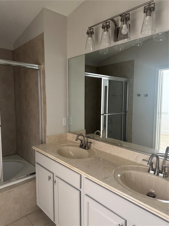 Building Photo - 12976 Borland St