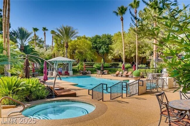 Building Photo - 1713 Sky of Red Dr