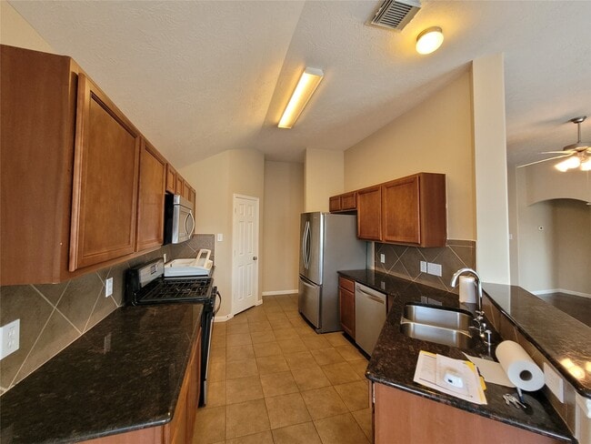 Building Photo - 11826 Fortune Park Dr