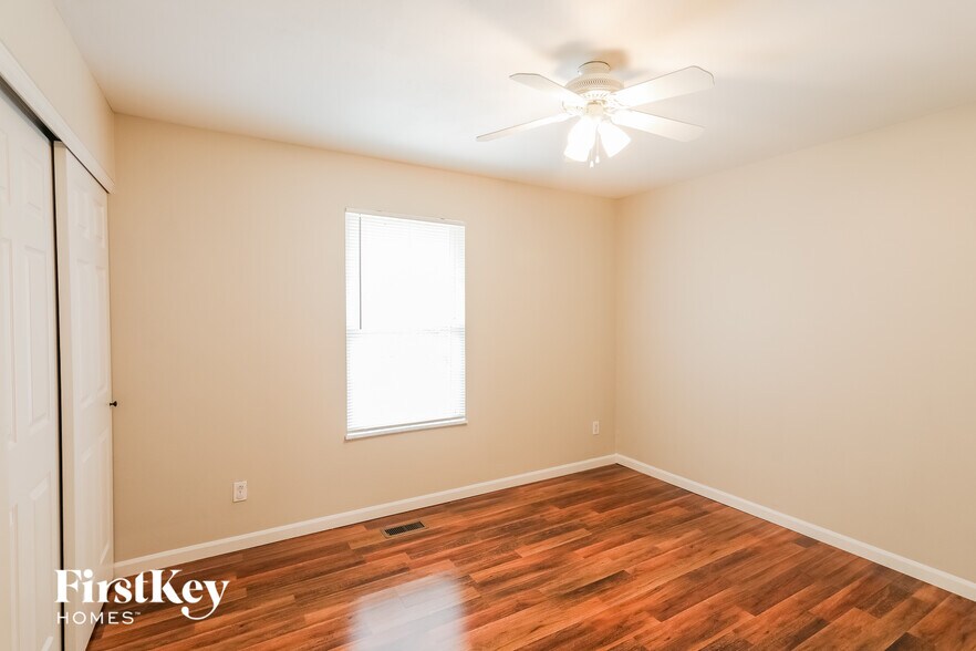 Building Photo - 1709 Bridlespur Dr