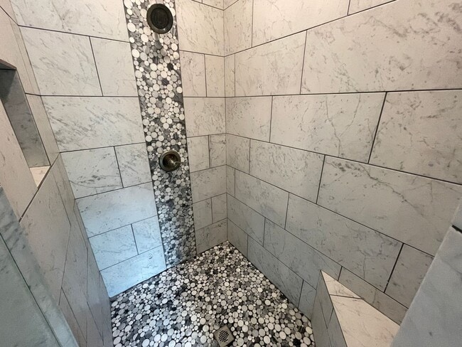 Building Photo - 7109 Diamond Dove Dr