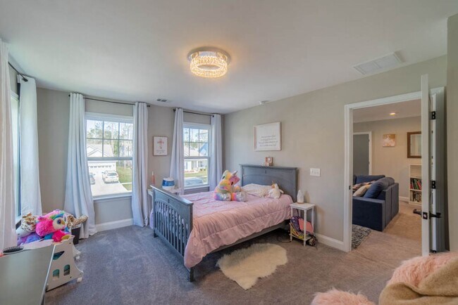 Building Photo - Coming Available!