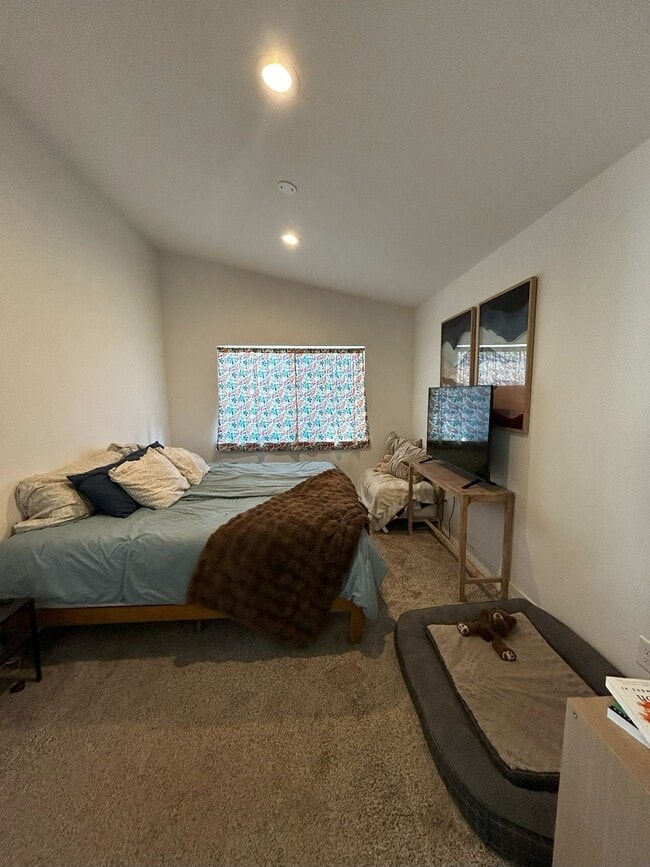 Building Photo - 51772 Mountain Pne St