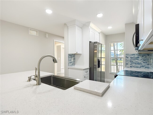 Building Photo - 4906 Majorca Palms Dr