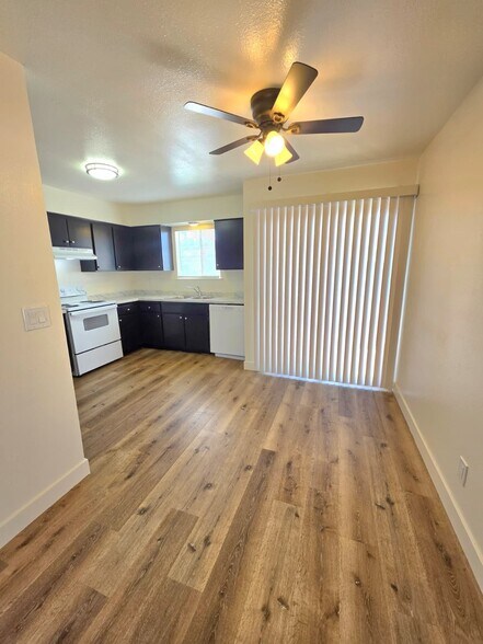 Building Photo - 4264 N Bengston Ave