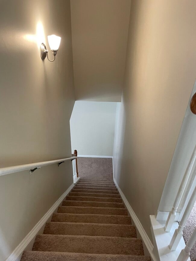 Building Photo - 8009 Bright Oak Trail