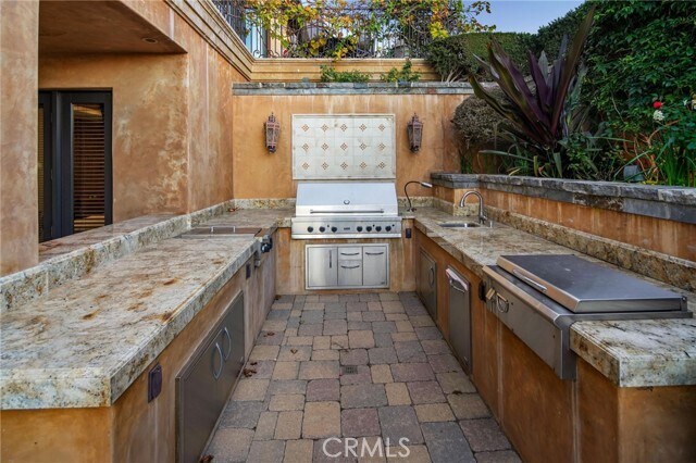 Building Photo - 20 Le Conte