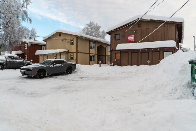 Exterior - 508 N Bliss St
