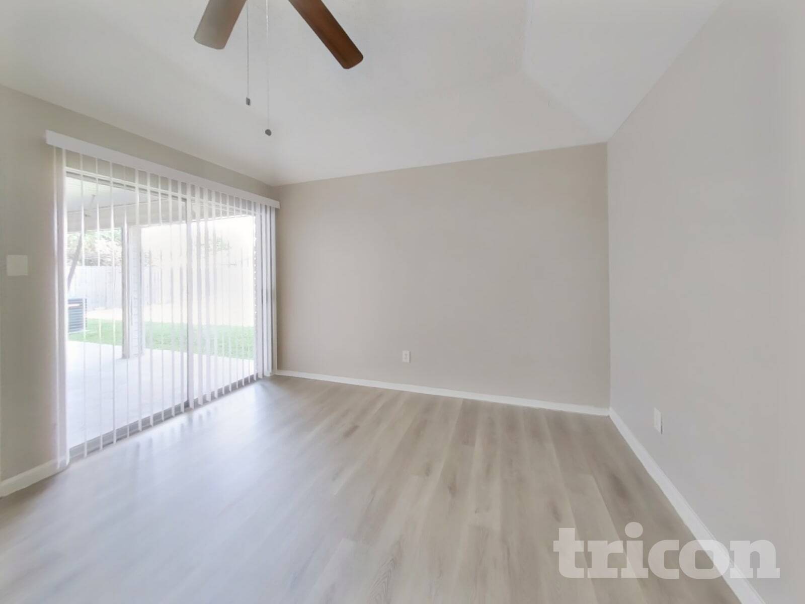 Building Photo - 14831 Waterside Dr