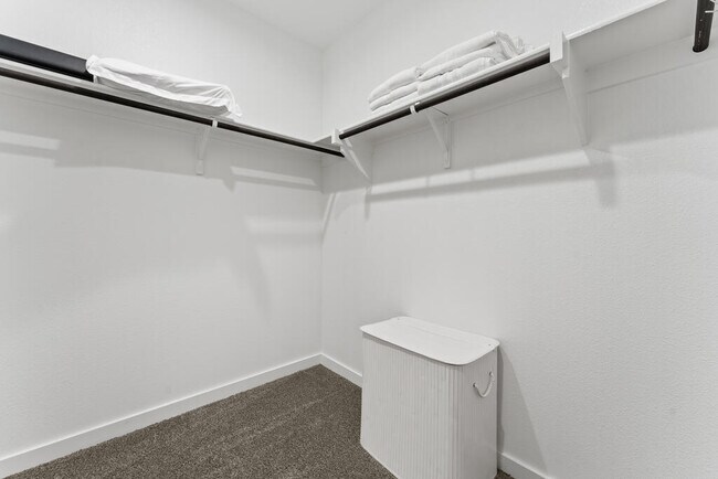 Building Photo - 2129 Trailhead Dr