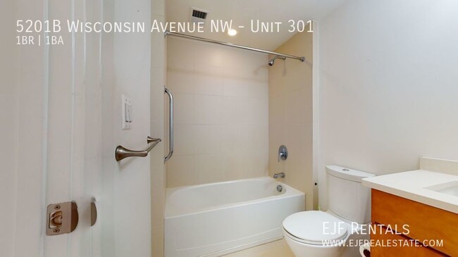 Building Photo - Friendship Heights Modern One Bedroom Off ...