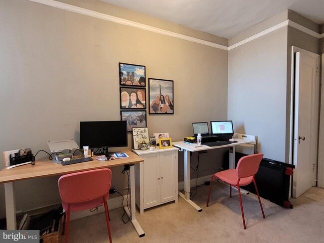 Building Photo - 2031 Locust St