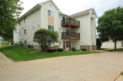 Building Photo - 1230 Murray St NE #5