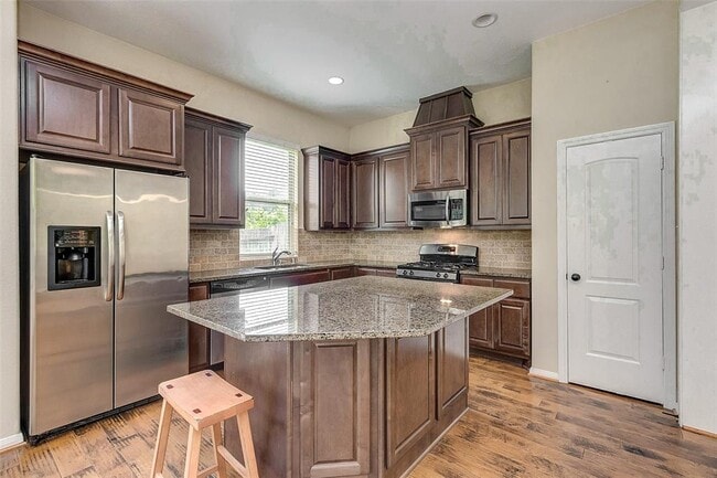 Building Photo - 16 Cheswood Manor Court