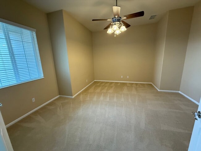 Building Photo - Apple Valley Estates- Gated Community- Beautiful 4 Bedrooms, 3 Bathrooms