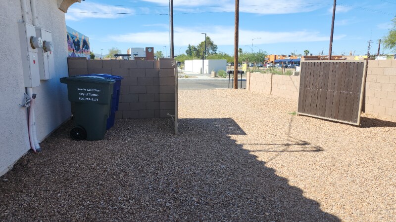 Building Photo - 2350 N Norris Ave