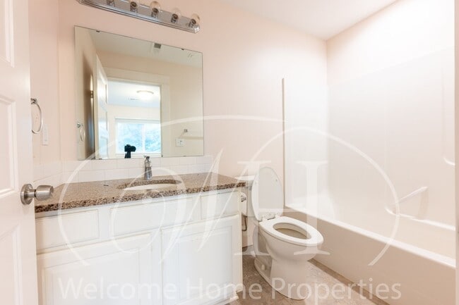 Building Photo - 22 NE Hadley Way