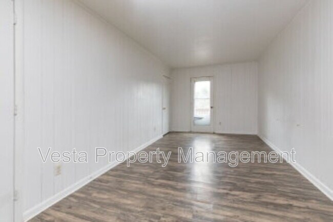 Building Photo - 130 Reems Creek Rd