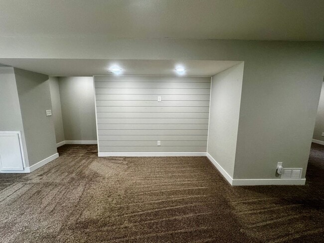 Building Photo - 3 Bedroom Home with Basement in Stetson Hills