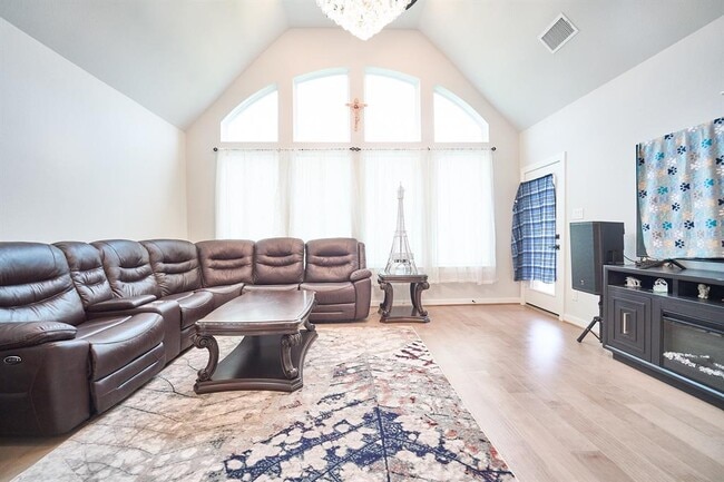 Building Photo - 24819 Yellow Spruce Cir