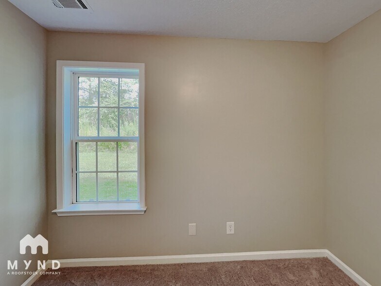 Building Photo - 204 Sunset Ridge Dr