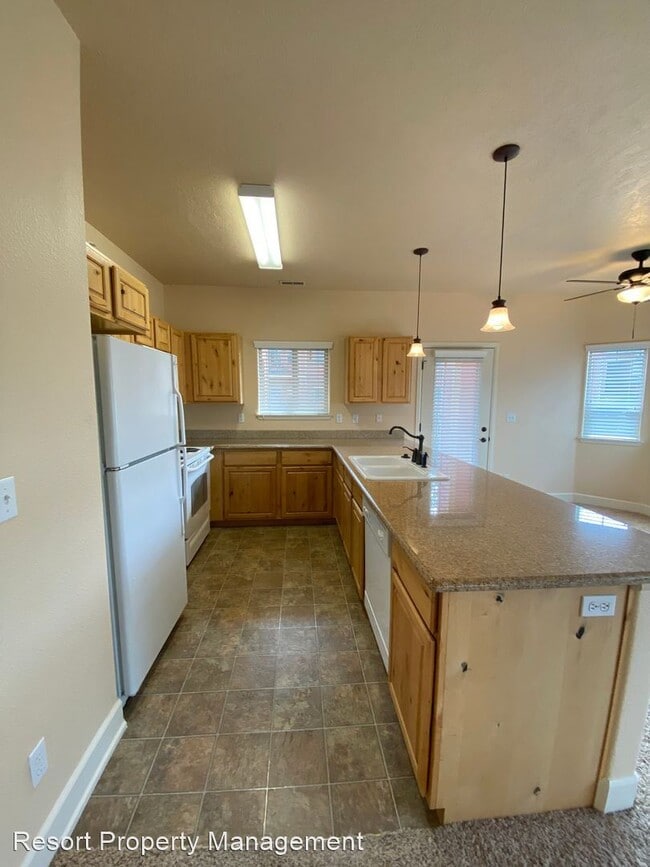 Building Photo - 2 br, 2 bath House - 6850 N Spurwing Loop 200