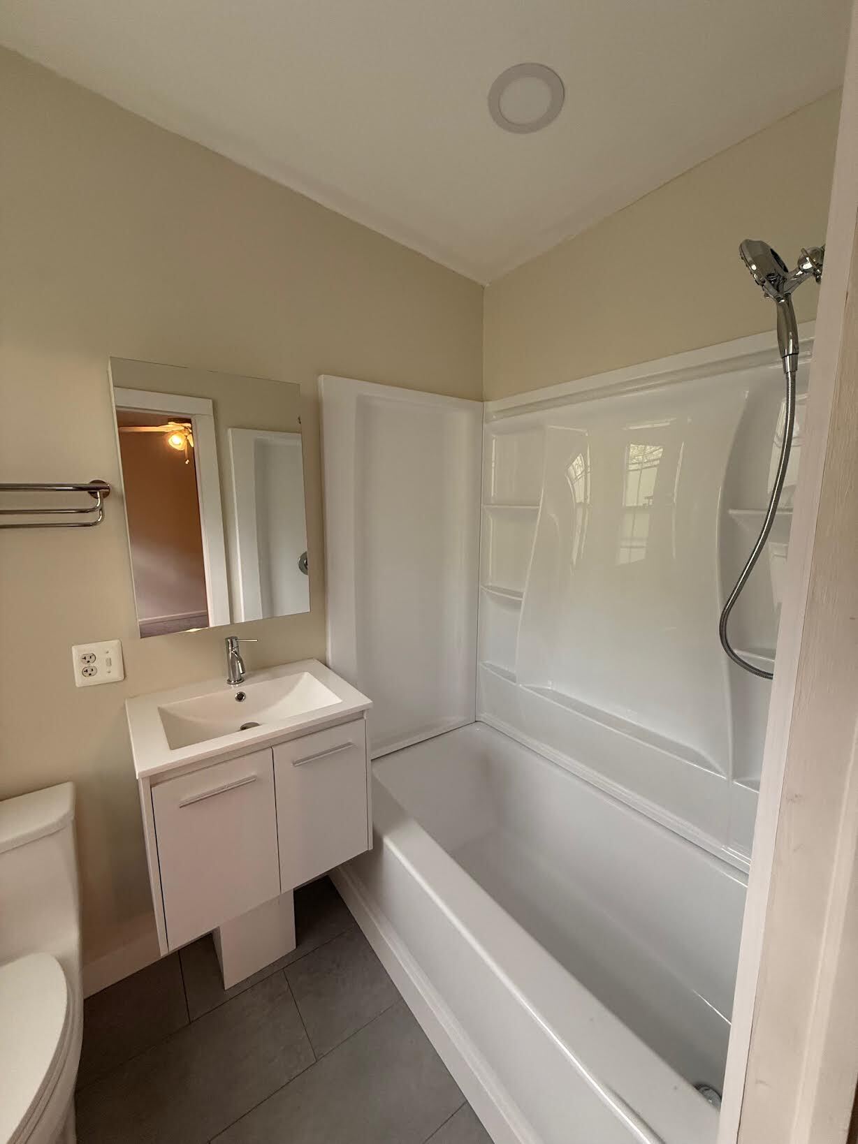 Shower with tub - 327 Hudson Ave