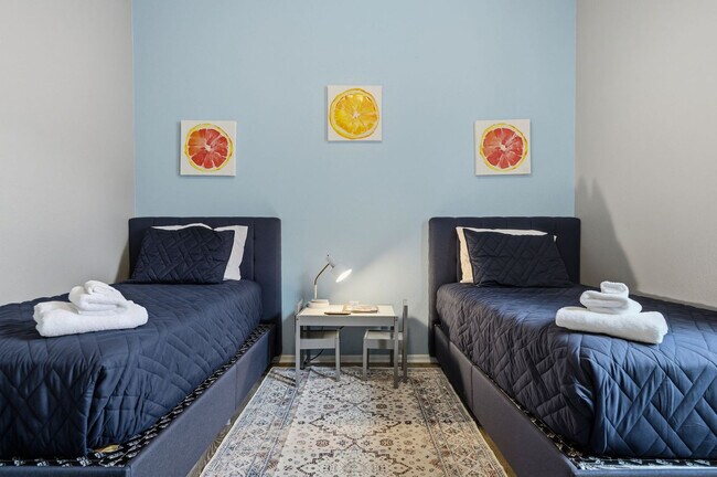 Building Photo - 11509 Glenmont Dr